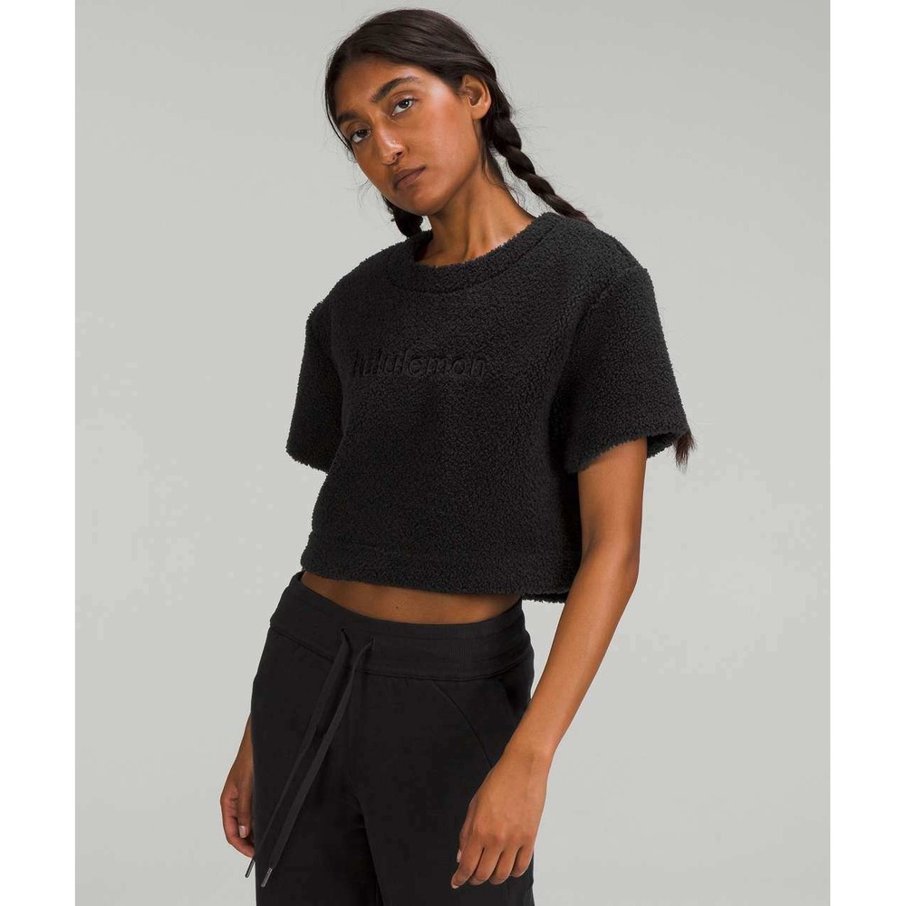Lululemon‎ Textured Fleece Embroidered Logo Cropped T Shirt Black Size 6